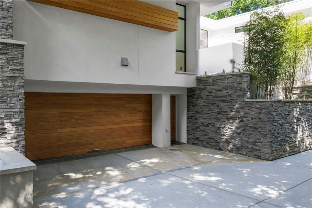 Image 61 of property listing at 937 Berkshire Road NE, Atlanta, GA 30324