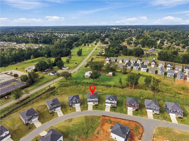 239 Abraham Way, Boiling Springs, SC 29316