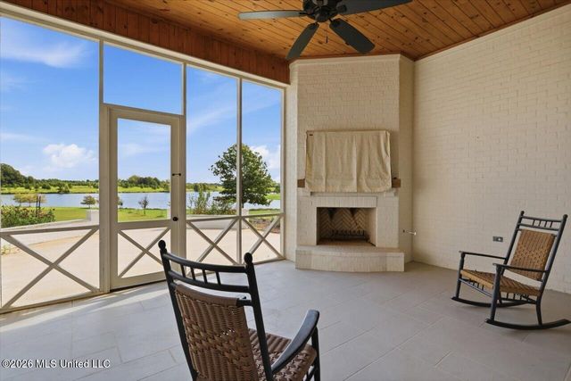 114 Fallen Oak Road, Madison, MS 39110