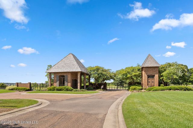 114 Fallen Oak Road, Madison, MS 39110