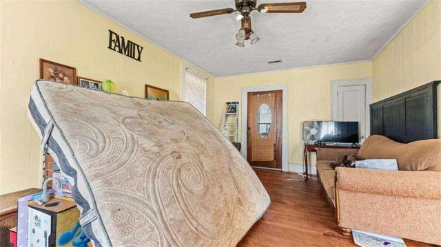 129 W Ellawood W Avenue, Cedartown, GA 30125