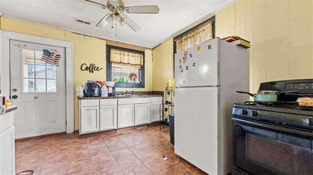 129 W Ellawood W Avenue, Cedartown, GA 30125