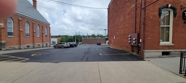 94 N Sandusky Street, Delaware, OH 43015