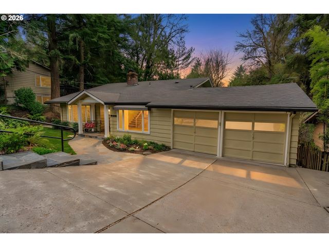 916 CUMBERLAND Rd, Lake Oswego, OR 97034