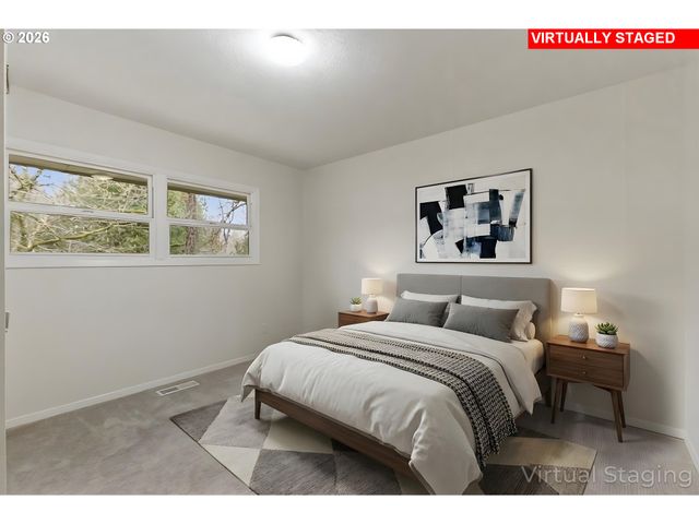 916 CUMBERLAND Rd, Lake Oswego, OR 97034