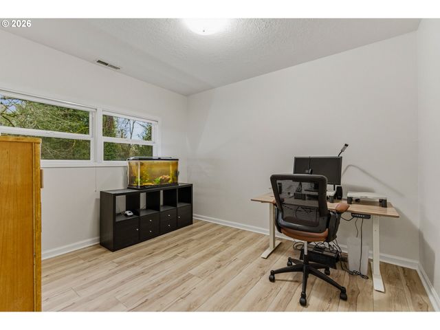 916 CUMBERLAND Rd, Lake Oswego, OR 97034