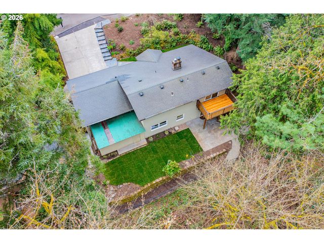 916 CUMBERLAND Rd, Lake Oswego, OR 97034