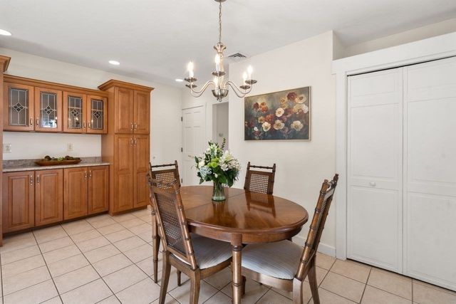 12 Oconnell Ave 12, Quincy, MA 02169