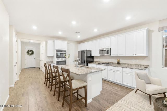 3592 W Granite Vista Drive, Tucson, AZ 85742