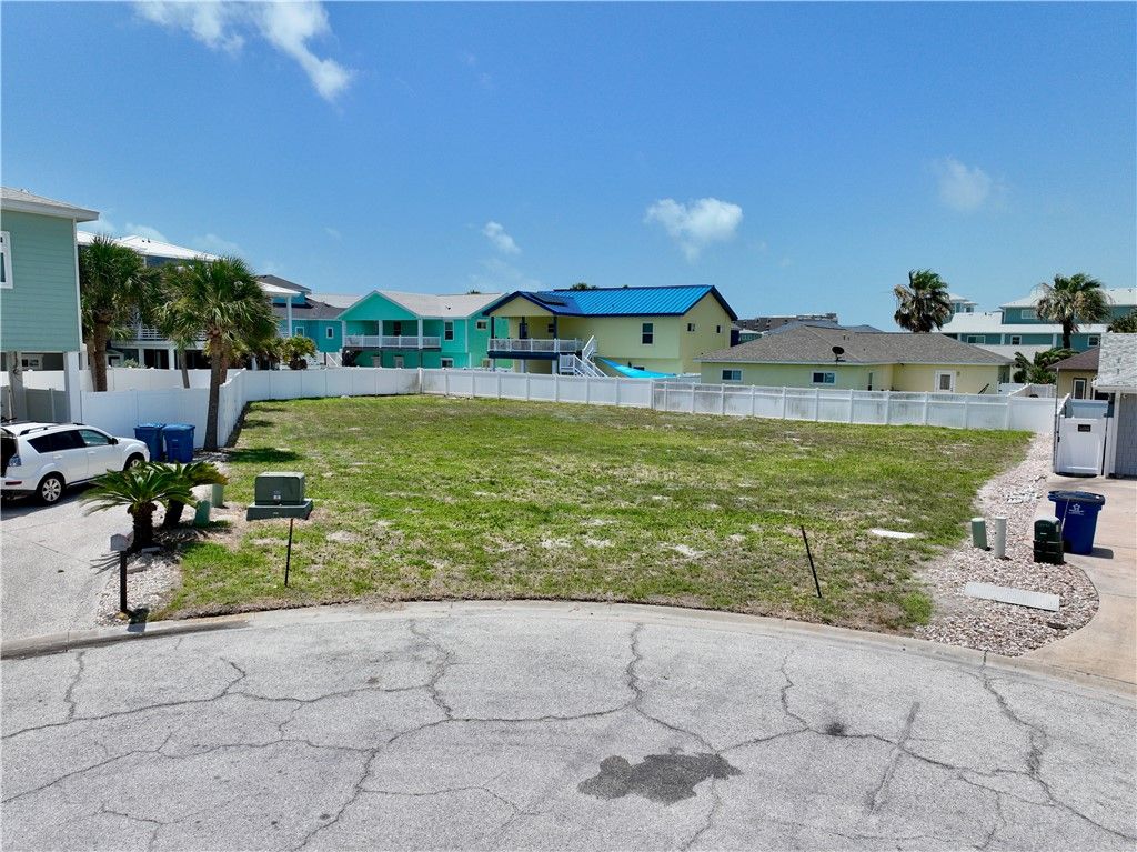676 Morgan, Port Aransas, TX 78373 — photo 4