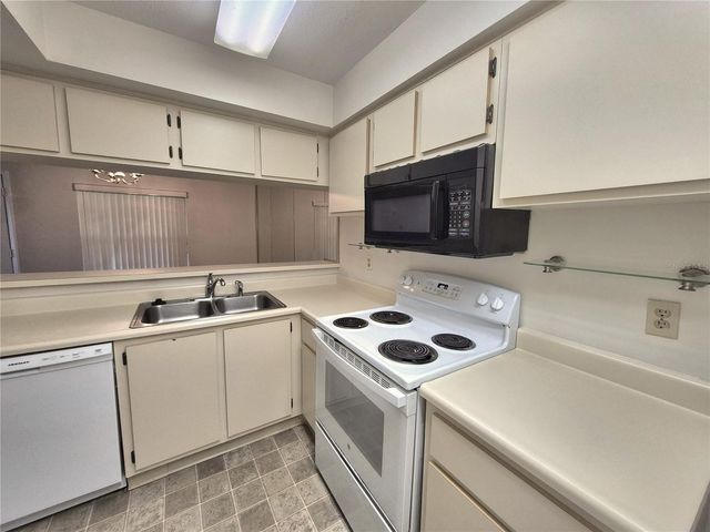 3025 BONAVENTURE CIRCLE 101, Palm Harbor, FL 34684