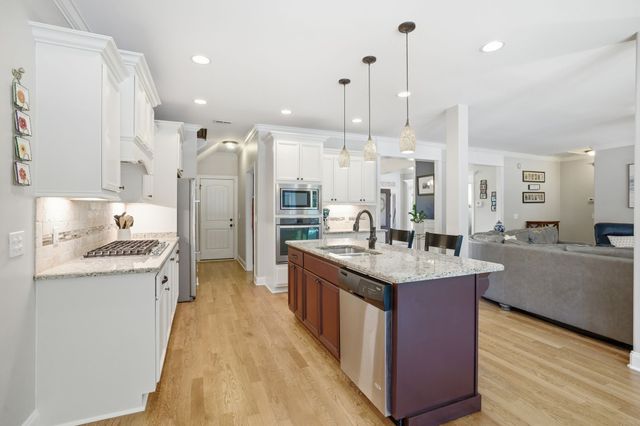 211 Fox Den Way, Murfreesboro, TN 37130