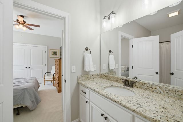 211 Fox Den Way, Murfreesboro, TN 37130