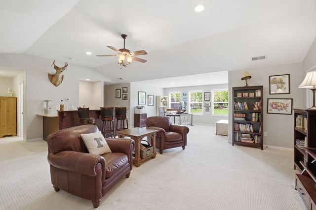 211 Fox Den Way, Murfreesboro, TN 37130