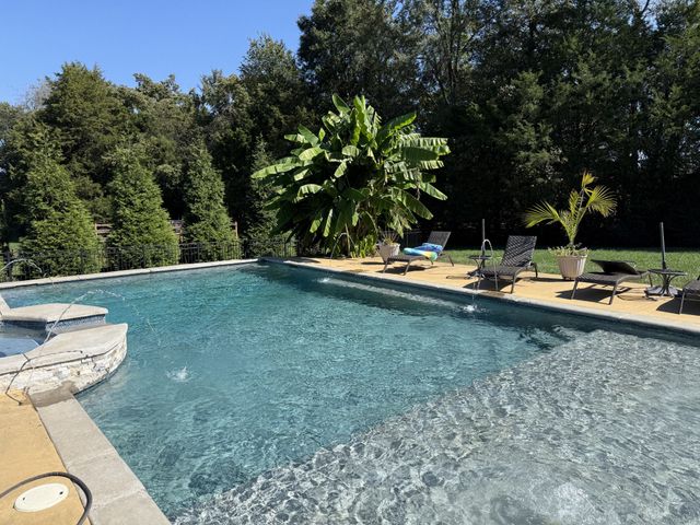 211 Fox Den Way, Murfreesboro, TN 37130