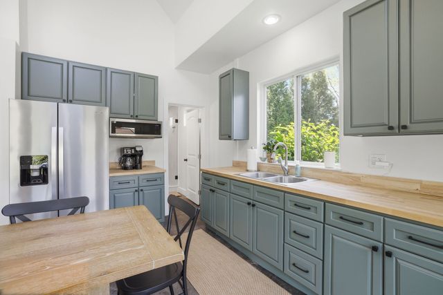 211 Fox Den Way, Murfreesboro, TN 37130