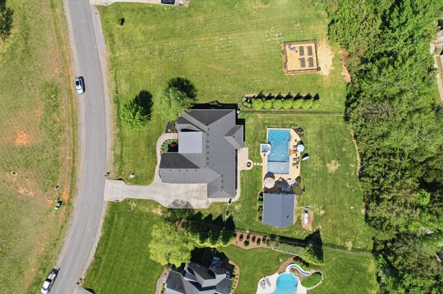 211 Fox Den Way, Murfreesboro, TN 37130