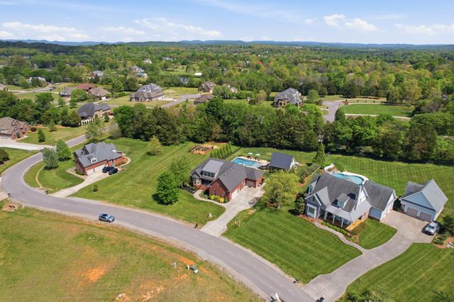 211 Fox Den Way, Murfreesboro, TN 37130