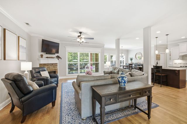 211 Fox Den Way, Murfreesboro, TN 37130