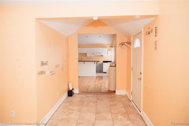 1733 Westwood Drive, Troy, MI 48083