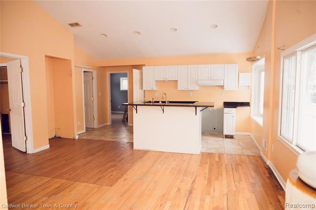 1733 Westwood Drive, Troy, MI 48083