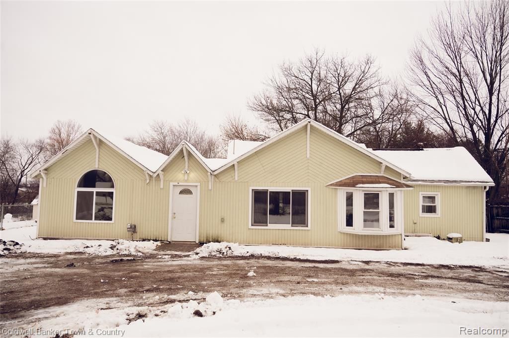 1733 Westwood Drive, Troy, MI 48083