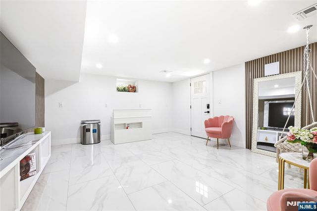 303-305 N 13th Street, Newark, NJ 07107