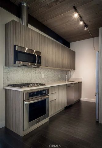 7912 Willow Glen Road, Los Angeles, CA 90046