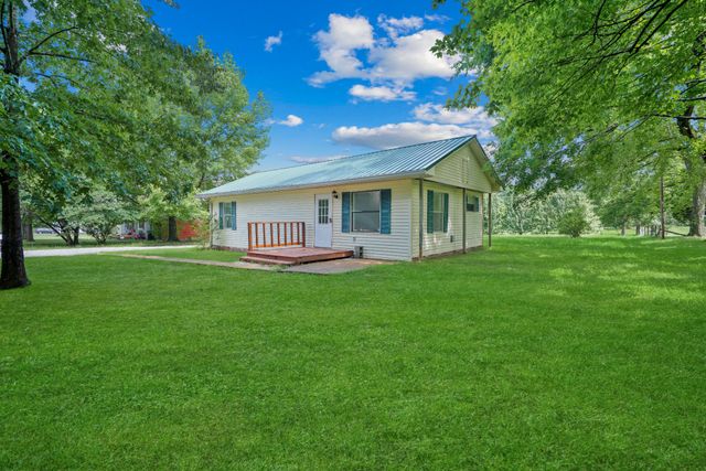 284 Watts Rd, New Johnsonville, TN 37134