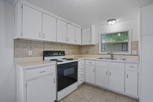 284 Watts Rd, New Johnsonville, TN 37134
