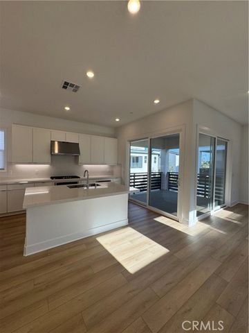 436 Loon, Irvine, CA 92618