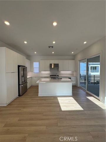 436 Loon, Irvine, CA 92618