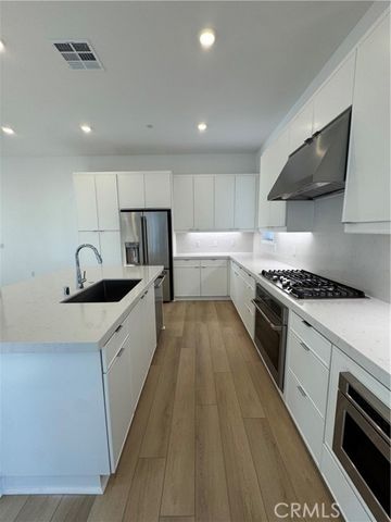 436 Loon, Irvine, CA 92618