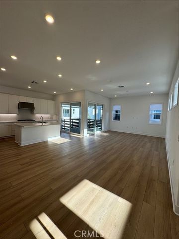 436 Loon, Irvine, CA 92618