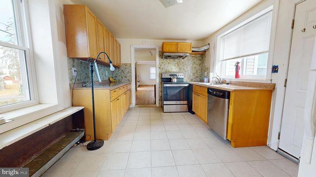 315 LAWNTON RD, Willow Grove, PA 19090