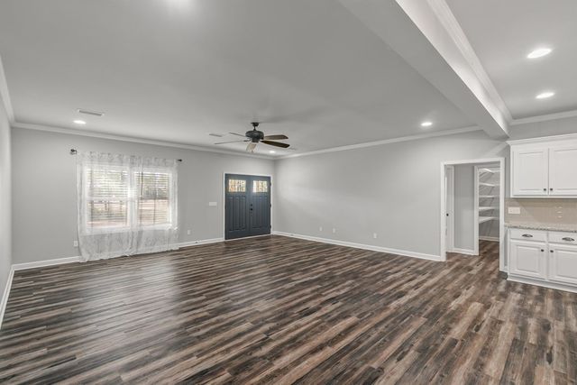 1382 Glen Lawrence Road, Cowarts, AL 36321