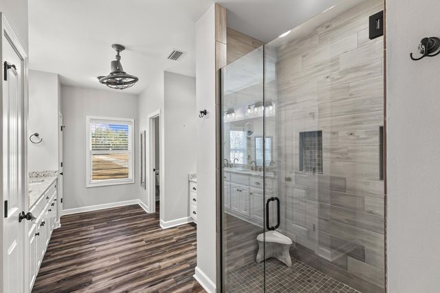 1382 Glen Lawrence Road, Cowarts, AL 36321