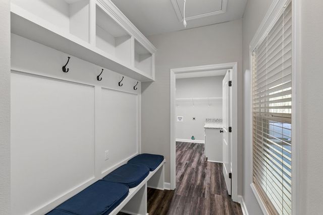 1382 Glen Lawrence Road, Cowarts, AL 36321