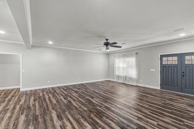 1382 Glen Lawrence Road, Cowarts, AL 36321