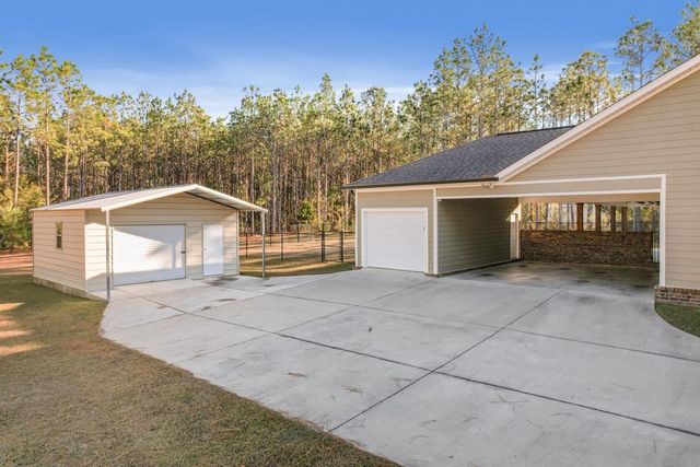 1382 Glen Lawrence Road, Cowarts, AL 36321