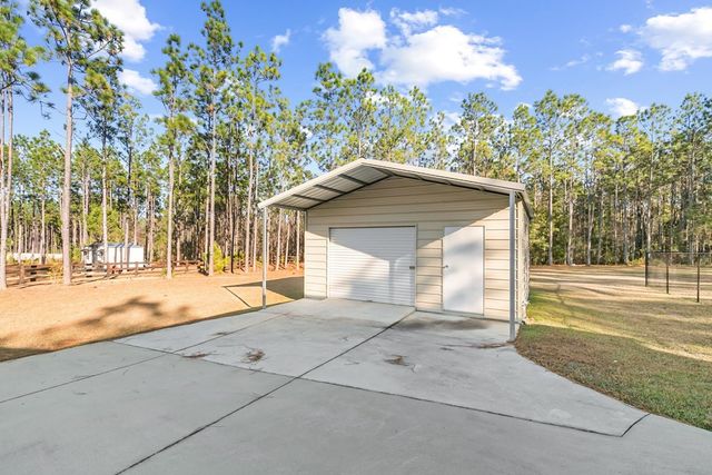 1382 Glen Lawrence Road, Cowarts, AL 36321