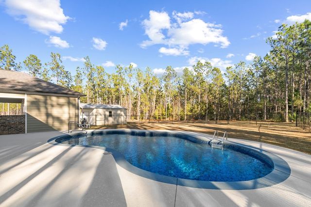 1382 Glen Lawrence Road, Cowarts, AL 36321