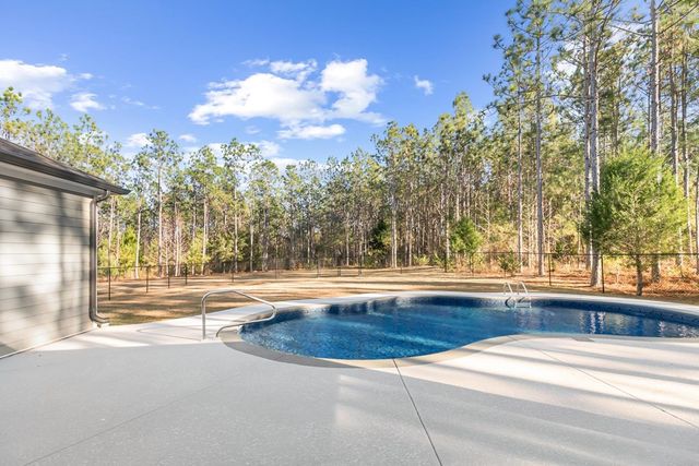 1382 Glen Lawrence Road, Cowarts, AL 36321