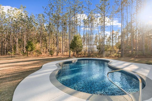 1382 Glen Lawrence Road, Cowarts, AL 36321