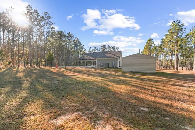 1382 Glen Lawrence Road, Cowarts, AL 36321