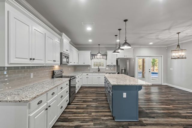 1382 Glen Lawrence Road, Cowarts, AL 36321