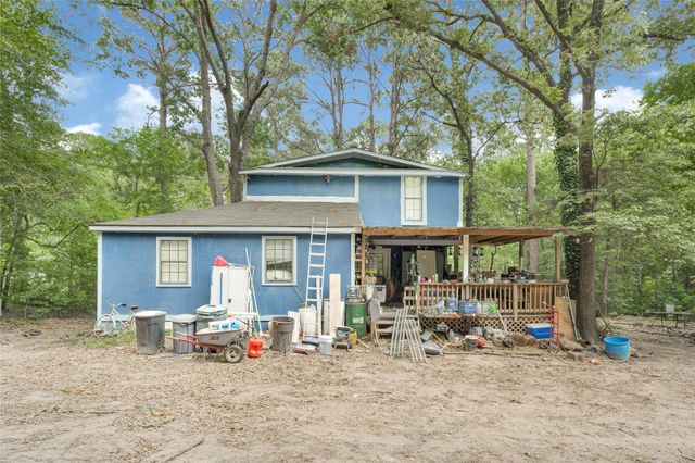 203 Lazy Hollow Lane, Livingston, TX 77351