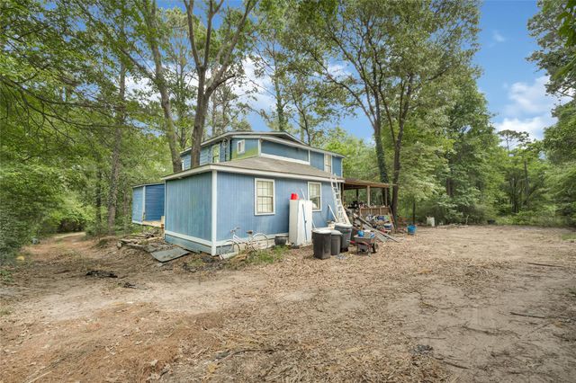 203 Lazy Hollow Lane, Livingston, TX 77351