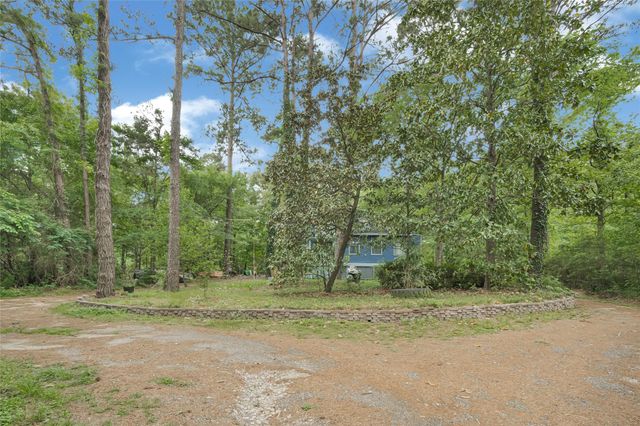 203 Lazy Hollow Lane, Livingston, TX 77351