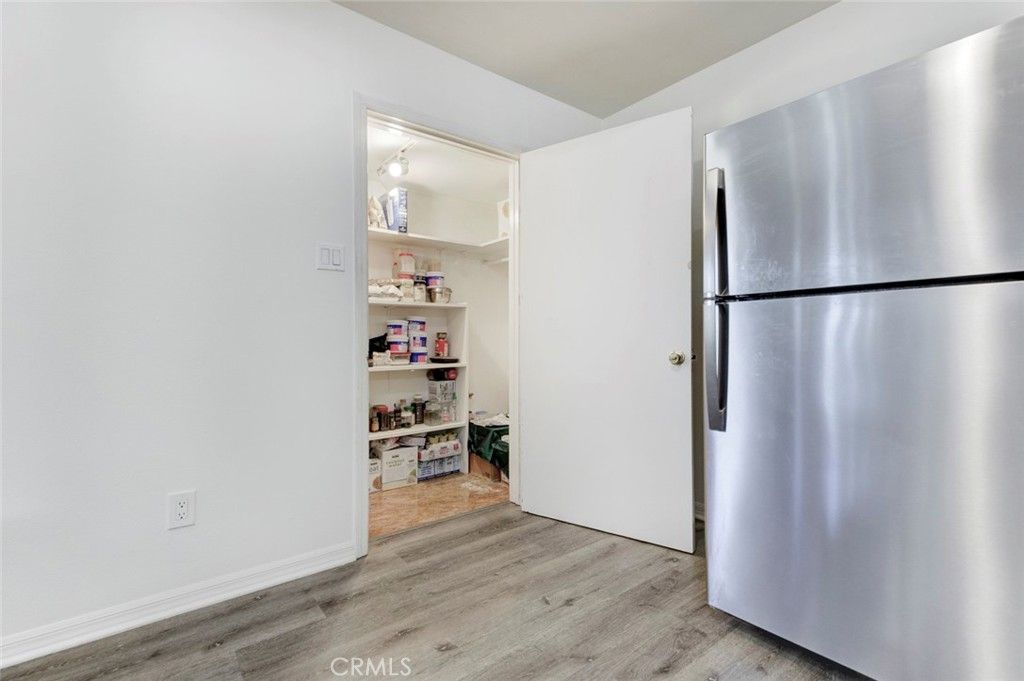 Image 23 of property listing at 3352 Montrose, La Crescenta, CA 91214